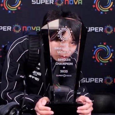Daily clips of the most intelligent Smash Ultimate player: @manmamiya13