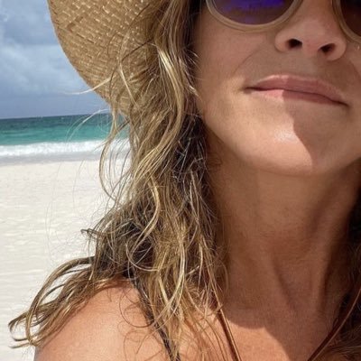 LLoyalty2760's profile picture. Jen loves loyalty honest trustworthy