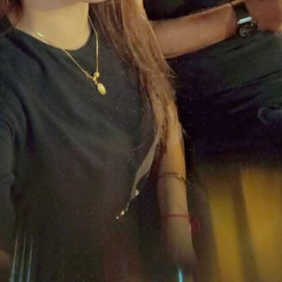 We are young couple 20/27 from Karachi 👩❤👨