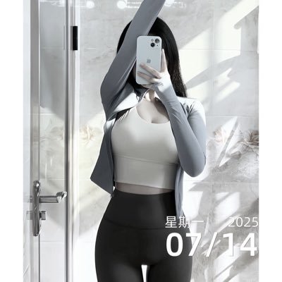 312fe81653fc's profile picture. 我是个人兼职做的，没有团队，随缘接单不是每天都在的哈。当面付钱，我只能上门去你那里,家里或者酒店都可以，不要门槛和路费的❗ 我的电报:https://t.co/uV2H7RN1q3 频道分享露出私照 https://t.co/6fd8NbPhiA 没电报的看我推特大号加扣@shenjin17026 关注我推特的哥哥截图可以看福利照