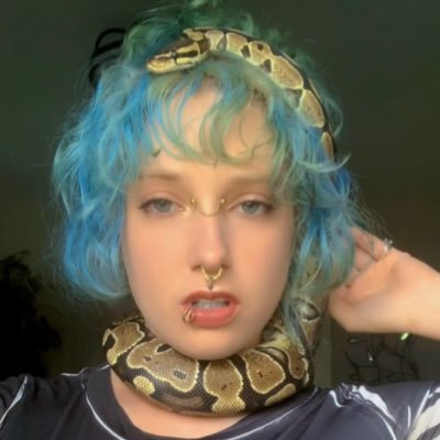 Sassy Scorpio internet $lut who likes Astrology and showing my ASSets 😜 • SNAP: ItsEmberAnn • FINDOM ACCT: @Eager4Ember • XXX CONTENT👇