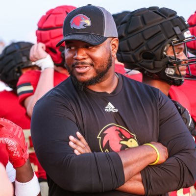 Husband @JennaJDavis|Cam's Dad|Corners Coach @ Ravenwood High School🦅|Teaching Life Through Football|Occasional Grill Expert 🔥💨|Cigar Enthusiast 🔥💨