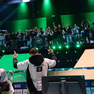 🇫🇷 Competitive WZ player for @gentlemates | @twitch Partner | https://t.co/itCzsqUyUD Partenaire @scufgaming