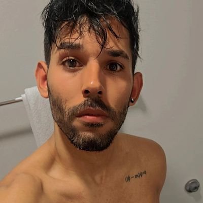 Chico cubano 🇨🇺 activo XL 🍆morboso, lechero 💦que le gusta el sexo duro nuevo en la creación de contenido Viviendo en Puerto Vallarta
