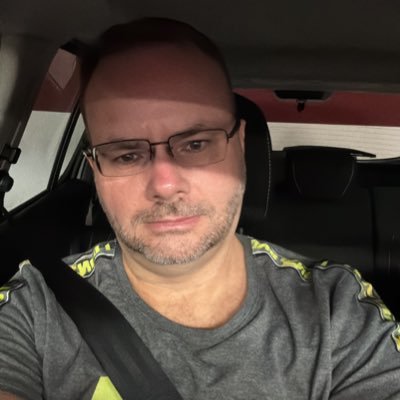 Es ist schwer über sich selbst zu berichten. Fragt mich einfach.