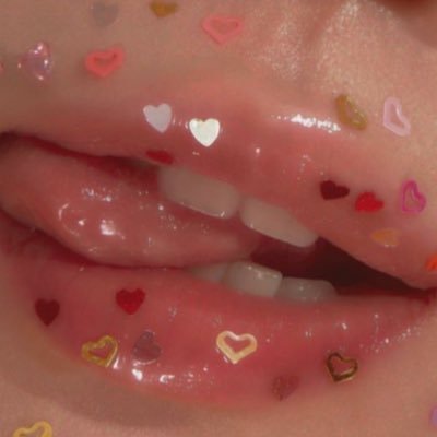 shjdien76081's profile picture. 18 | dms open !!! 🧩🏳️‍🌈🔞