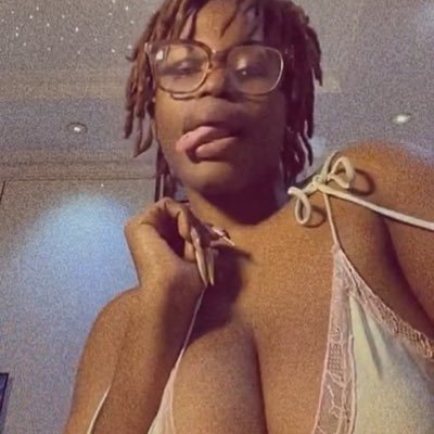 Bi…. nudist💦👅 … ...Dm for naughty VC, hookups, private video sex... main account: @Freakiy_favv