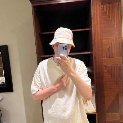 Simonbtwhah's profile picture. @THE_KING_548 is goated / i do play and watch way too much
 valorant