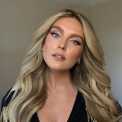 Twoje najlepsze polskie źródło informacji. Jeśli chcesz być na bierząco, włącz powiadomienia! Daily news about Perrie in Polish! ♥