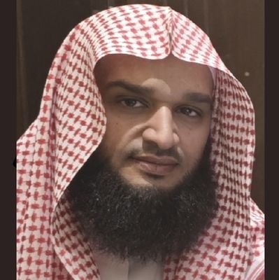 لا نعمة أعظم بعد نعمة الإسلام من نعمة التجرد للحق—
فتقبل الحق ولو من عدوك-قالﷺ﴿صدقك وهو كذوب﴾
وترد الخطأ ولو على صاحبك—قالﷺ﴿اللهم إني أبرأ إليك﴾ مِن خطأِ صحابي