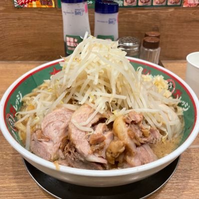 20代/男/自閉スペクトラム症/注意欠陥多動性障害/学習障害(読み書き)/強迫性障害(グレーゾーン)/HSP/精神障害者保健福祉手帳3級/就労移行支援/障害者雇用/うつ病経験/サービス介助士/鉄道/料理/温泉/一眼レフ/ラーメン/気軽にDMください