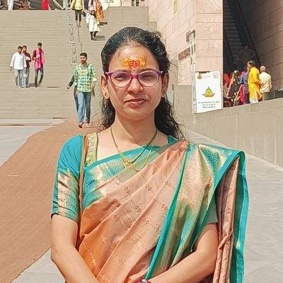 वन्देमातरम् 🚩
अस्ति या विश्वभाषा परिपूर्णतेजसा सा तु अस्माकं मातृभाषा संस्कृतभाषा