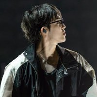 pal (@feathyunnn) 's Twitter Profile