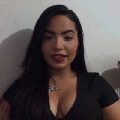 uma metaleira de províncias baianas que faz bacharel em história na ufob, é meio nerd e cinéfila de letterboxd | @saulinriq 💛 | eu não sou a @nazgulsovietico