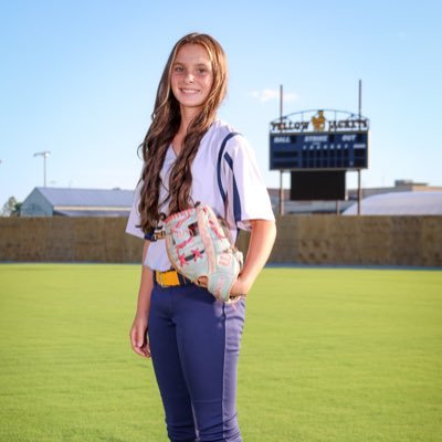 Class of 2032 • 4-H • 2B/Utility • Legacy 12-Hicks • GPA : 3.7 • 6th grade • harper.cravey05@gmail.com
