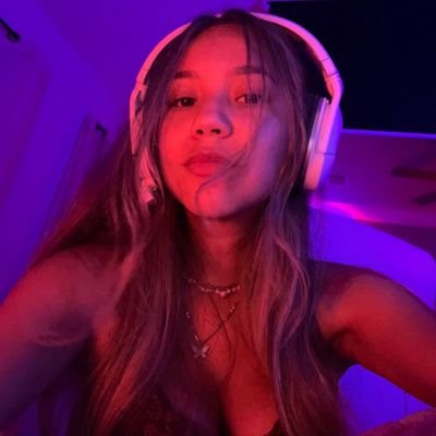 Gosto de conversas que começam inocentes e acabam indecentes 😈🔥