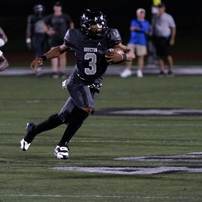 15 y/o (CO 2028) |ATH| RB/LB |5,8| Houston high | •173lbs Gmail: raderiusrobertson3@gmail.com