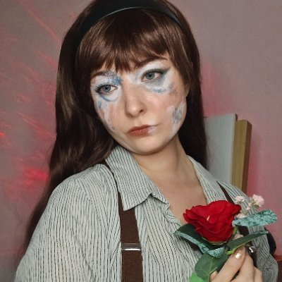smolchou's profile picture. jayvik, malenia + alcina dimitrescu enthusiast | german cosplayer ♥