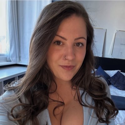 arasimple12's profile picture. I am a Christian ☦️, No porn❌, 🔞🔞
