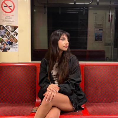 Yellwsubmarin's profile picture. 