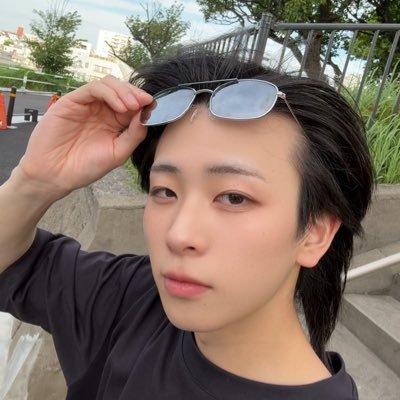 えろいことと飲むことしか取り柄がありません。稼がせてください。 25歳 / 175cm