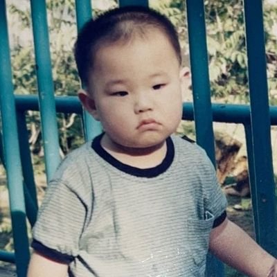 sooniegang_'s profile picture. Don't try to live up to other people's expectations.  I want you to live by your own values... take your own small steps forward, one at a time.  
 - hoshi🐯