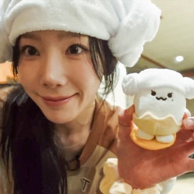 Fan acc 👑 𝑻𝑨𝑬𝒀𝑬𝑶𝑵 𝑩𝑬𝑭𝑶𝑹𝑬 𝑨𝑵𝒀𝑶𝑵𝑬 𝑬𝑳𝑺𝑬 🥀͏ㅡ𝐓𝐀𝐄𝐍𝐘 @girlsgeneration • @TAEYEONsmtown • DM for work • ไม่ค่อยตอบเมนชั่น