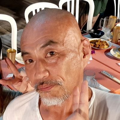 K-mixリスナーでRN ラブリーあいちゃん、LN 両ききあいちゃん、おとなネーム玉露名人です!ヨロシクねぇ~(^_^)v ライブ&イベントに出掛ける事が多くなって、最近はA-CO(あーこ)&FRONT LINEにハマっていて他にも色んなアーティストを応援してます! ズッ友種卍民!監獄倶楽部!
