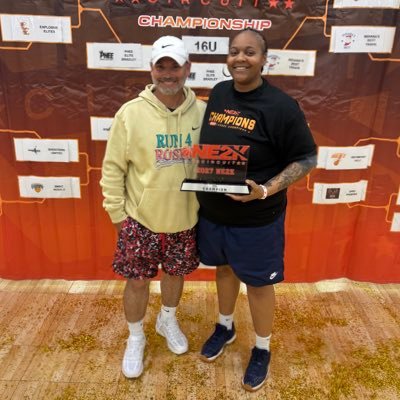 Wifey to @BAB_140528. Mommy of 3! CC 🏀 Alum 15’. Director of KBA Como and PHEE Elite Como. Tolton Catholic Head Girl’s Basketball Coach.