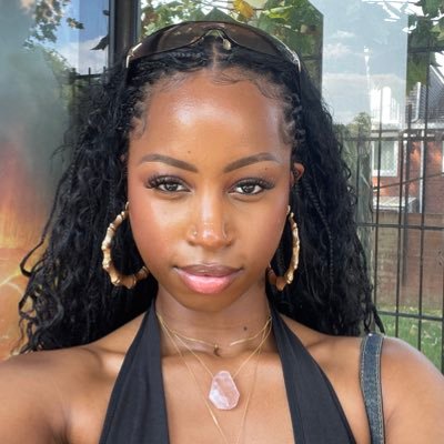 Filmmaker | Spiritual $cientist💋 | TikTok: @/catyoninico | Link in bio for tarot readings 😘