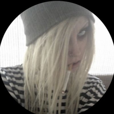 kittenc4als's profile picture. EDTWT 𐰁 #?, 18 ᶻ 𝗓🚬