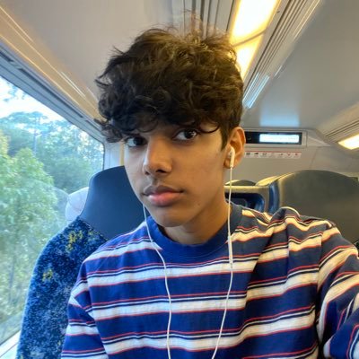 yashreyl's profile picture. 