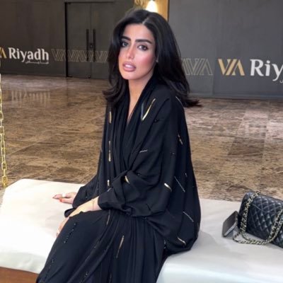 عدم تدخلك في خصوصياتي يعتبر واجب عليك مو كرم منك 👌🏼 للتواصل على رقم (50883930)