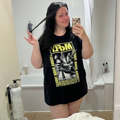 Aimee, She/Her, Dover ♊️ Stage 3 cancer thriver 🤘🏼Pop culture enthusiast #LN4 #TheSimpsons #Deadpool #HarryStyles #McFly #TØP #Community #PokemonGo #TheSims