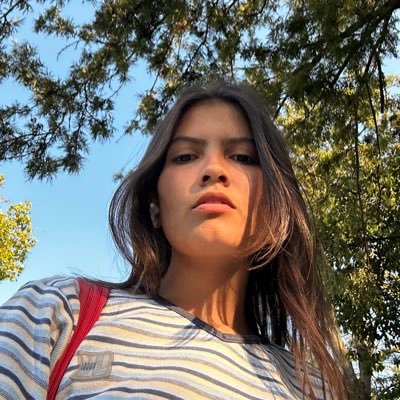 eh um tesão eh uma angústia eh uma vontade de morrer eh uma vontade de recomeçar a vida do zero eh uma coisa bem forte | qualquer pronome