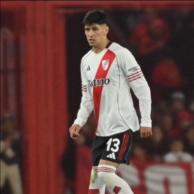 Hincha de River y de su hinchada. Los pibes siempre son la solución. Relajado no estoy nunca.