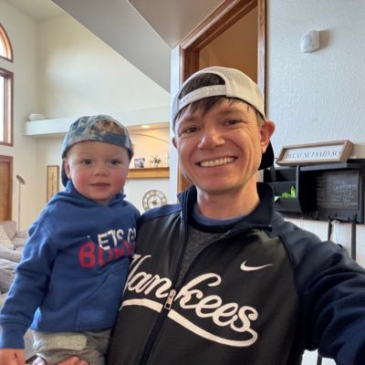 DanDanGoBills's profile picture. 