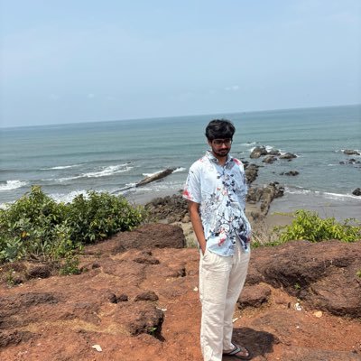 atharvashuklaa's profile picture. वक़्त है , चला जाएगा।