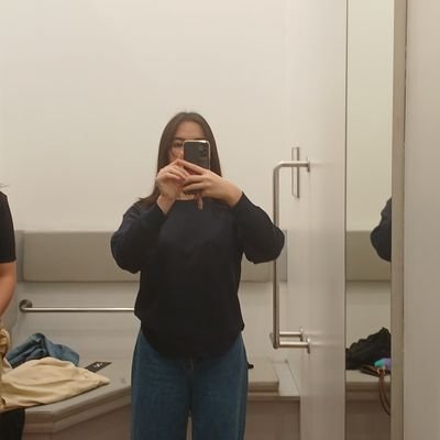 sospirie's profile picture. tomatos