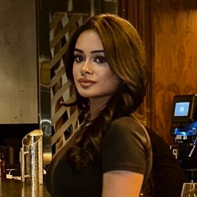 Lamiha_a's profile picture. 