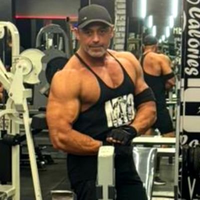 💛💛 أبناء السيد 💛💛
Shop Manager at CBrands...
Certified personal trainer ,ISSA...
Certified Sport Nutritionist 🇱🇧