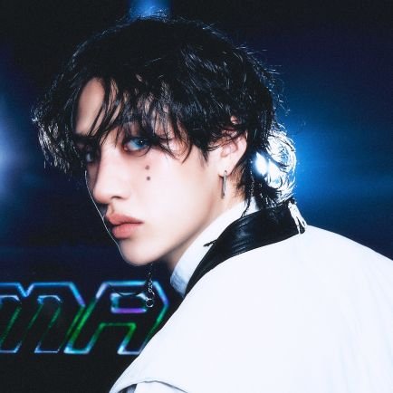 ➸ she/her | '95 line | books, kpop & f1 | skz⁸ itzy⁵ | cl¹⁶, fc⁴³, mv¹ | ferrari 🏎️ |