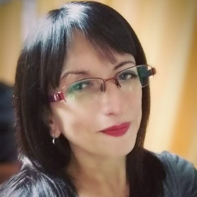 AlesitaSabandoV's profile picture. Nunca se lo dije, pero el sonido de su voz calmo mi mundo más de una vez. 
T. H. J. M.