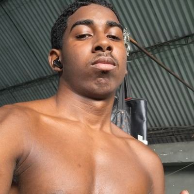 denikesant57's profile picture. noah&kimiah❤️💙
Nenhum mal te sucederá, nem praga alguma chegará à tua tenda salmos:91 🕊