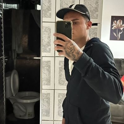 saudades eternas pai e vô 🖤💔 https://t.co/29esySS0Hf
