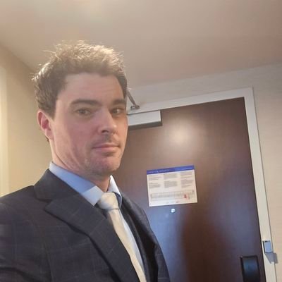 36 - Insta/Youtube/TikTok/Twitch: daveinthevan
Be The Light.
Business Inquiries: daveinthevan@gmail.com
