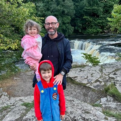 Proud daddy and Yorkshire man who was geek before it was chic, Sport enthusiast (@Arsenal, Leeds Rhinos) lover of crafts and all round good guy