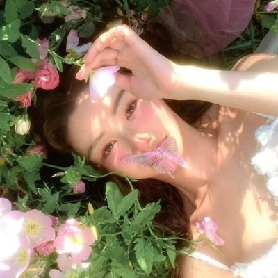 morfoazuis's profile picture. 𝖿𝗅𝗈𝗋───𝗂𝗇𝗊𝗎𝖾𝗍𝖺   𝖾𝗌𝗉𝖾𝗋𝖺𝗇𝖽𝗈                                                     𝗉𝖾𝗅𝗈   𝗌𝗎𝖺𝗏𝖾   𝖻𝗋𝗂𝗅𝗁𝗈  𝖽𝗈   𝗌𝗈𝗅.