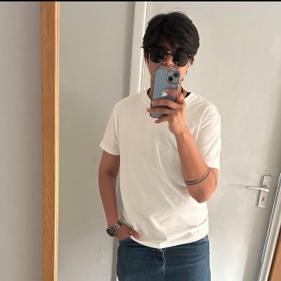 hereas_v3d4's profile picture. Awkward as hell…I can put Prince Charming to shame!
I easily obsess over any form of art, honestly it is pathetic.
🎰 That is my number!