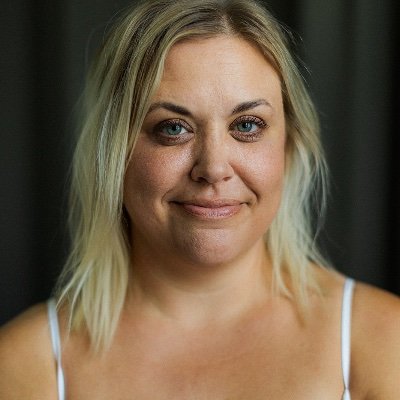 Writer, Life Coach, Podcast Host, TM, Photographer